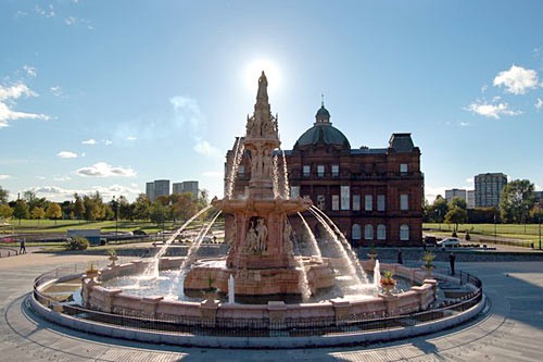 People's Palace and Winter Gardens is fronted by the Doulton Fountain