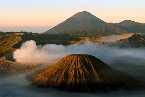 Mt. Bromo in Java, Indonesia. Photo by <a href="http://www.frommers.com/community/user_gallery_detail.html?plckPhotoID=e4772522-f65a-43f3-b014-5e7bd5e03f40&plckGalleryID=c0482941-0d2d-4cca-b8c4-809ee9e20c72" target="_blank">jbabos/Frommers.com Community</a>